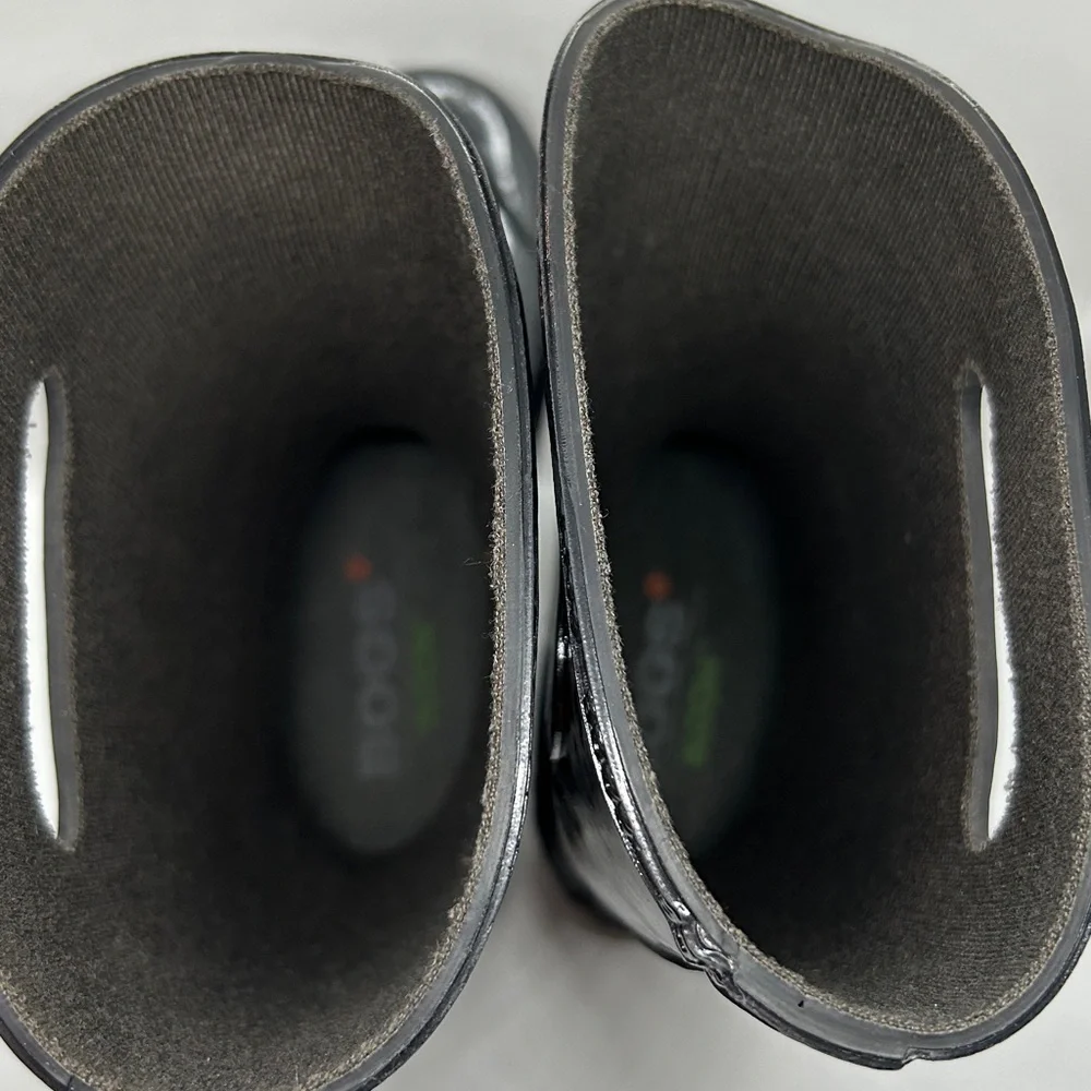 Youth Glossy Black Bogs  Waterproof Rubber Rain Boots Size 4